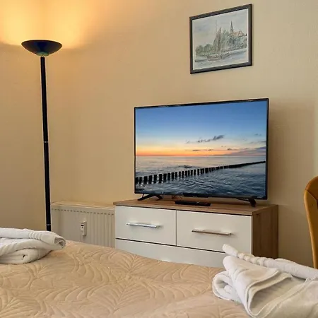 Yachthafenresidenz-wohnung-6205-832 דירה *